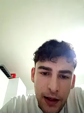 yasinesra757  online show from March 31, 2026, 7:25 pm