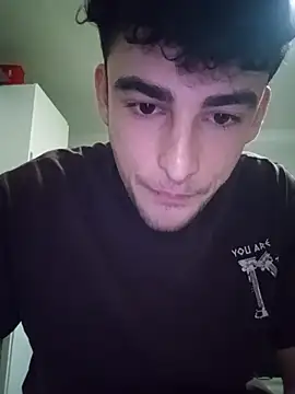 yasinesra757  online show from April 4, 2026, 5:10 pm