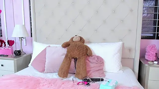 scarlett leblanc  online show from March 10, 2026, 11:59 am