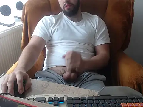 strongcoffee10 online show from November 17, 2025, 8:53 am