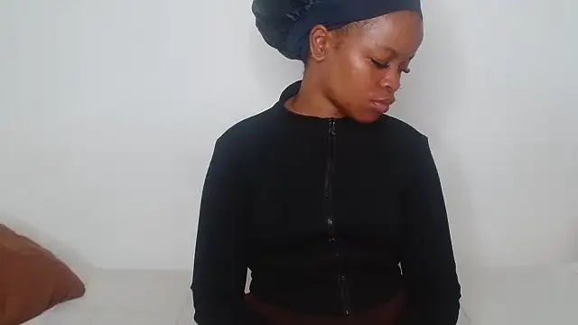 Snapshot of KinkyP6966 chatting on December 4, 2025, 6:12 am KinkyP6966 online show from December 4, 2025, 6:12 am