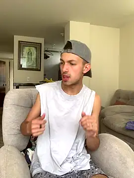 dylan drakee online show from October 31, 2025, 1:34 pm