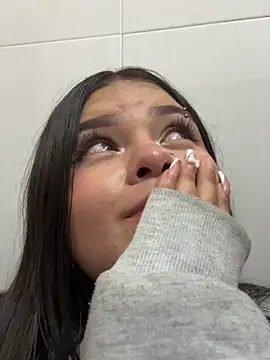 Snapshot of Camila_Duarte_ chatting on November 5, 2025, 2:33 am Camila Duarte online show from November 5, 2025, 2:33 am