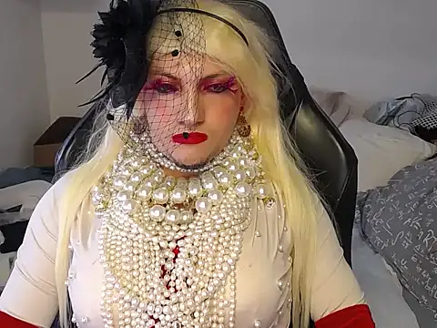 Snapshot of VanesaCrossic chatting on December 4, 2025, 8:34 am VanesaCrossic online show from December 4, 2025, 8:34 am