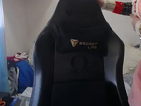 VanesaCrossic online show from March 24, 2026, 10:20 am