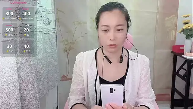 Snapshot of Lingling-Baby520 chatting on April 12, 2026, 3:55 am Lingling-Baby520 online show from April 12, 2026, 3:55 am