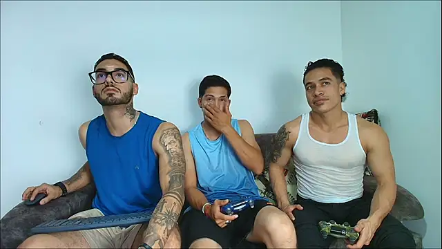 Snapshot of thebadboys05 chatting on November 5, 2025, 4:45 am thebadboys05 online show from November 5, 2025, 4:45 am