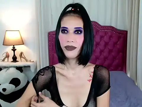 bellaUtops online show from November 25, 2025, 4:34 am