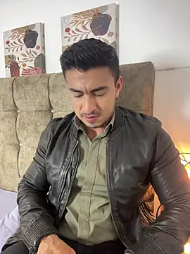 Chris Clarck online show from November 18, 2025, 7:29 pm