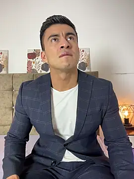 Chris Clarck online show from December 14, 2025, 8:02 pm