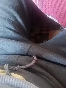 Snapshot of julifer_ chatting on November 15, 2025, 12:45 pm julifer online show from November 15, 2025, 12:45 pm