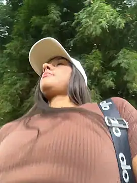 Brunettecollins05 online show from March 7, 2026, 5:32 pm