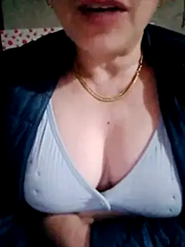 small-house123 online show from February 2, 2026, 12:37 pm