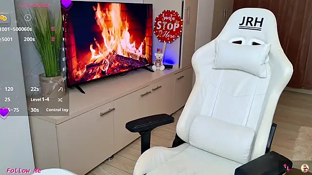 Myla-b online show from December 14, 2025, 10:58 pm