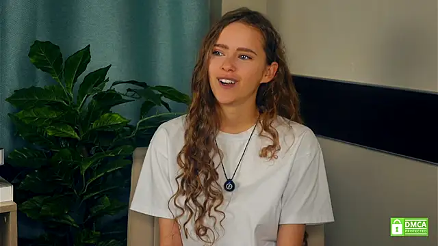 ErynTing online show from November 4, 2025, 9:19 am