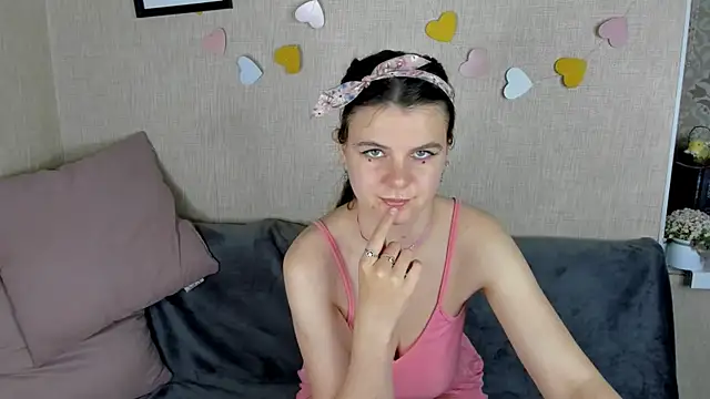Snapshot of Zorianaa chatting on May 8, 2026, 9:20 pm Zorianaa online show from May 8, 2026, 9:20 pm