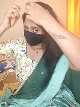 Snapshot of mouni499 chatting on June 1, 2026, 8:05 am mouni499 online show from June 1, 2026, 8:05 am