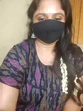 Snapshot of mouni499 chatting on June 5, 2026, 9:09 pm mouni499 online show from June 5, 2026, 9:09 pm