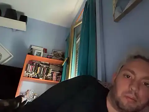 Snapshot of petrastilo chatting on November 1, 2025, 4:20 pm petrastilo online show from November 1, 2025, 4:20 pm