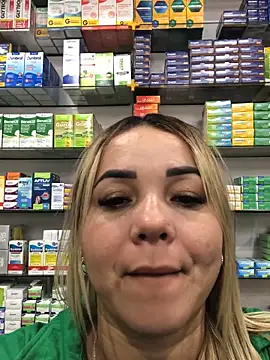 Snapshot of imoly_ chatting on November 16, 2025, 12:22 pm imoly online show from November 16, 2025, 12:22 pm