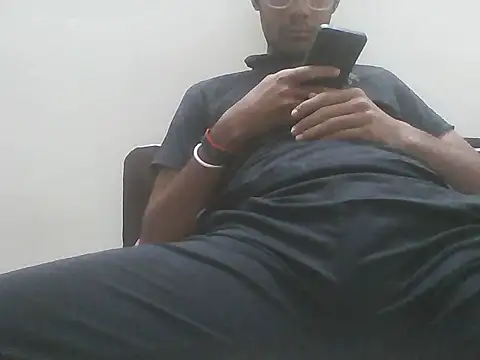 Snapshot of Bull_Dick_69 chatting on November 15, 2025, 7:21 pm Bull Dick 69 online show from November 15, 2025, 7:21 pm