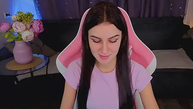 Katrin Mur online show from November 6, 2025, 12:50 pm