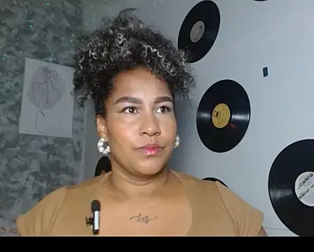 Snapshot of Ambar_foxy chatting on November 15, 2025, 8:05 pm Ambar foxy online show from November 15, 2025, 8:05 pm