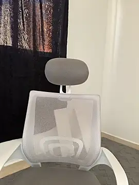 Snapshot of Who-am-I-201 chatting on November 6, 2025, 2:51 pm Who-am-I-201 online show from November 6, 2025, 2:51 pm