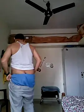 suraj696 online show from November 22, 2025, 11:31 am