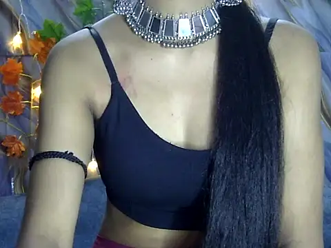 indian cutepair online show from November 24, 2025, 5:01 pm