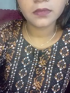 Neha533 online show from May 21, 2026, 5:31 pm