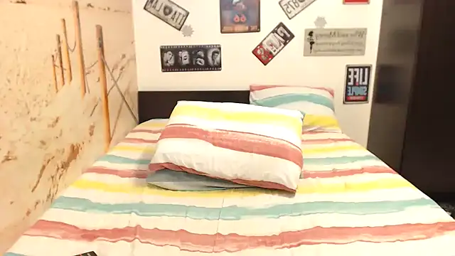 SugarDiamonds online show from March 13, 2025, 4:56 pm