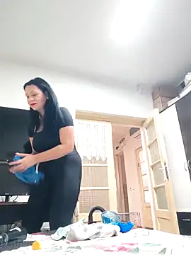 SugarDiamonds online show from November 26, 2025, 7:53 am