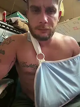 Snapshot of bkuterbach2015 chatting on December 22, 2025, 6:27 pm bkuterbach2015 online show from December 22, 2025, 6:27 pm