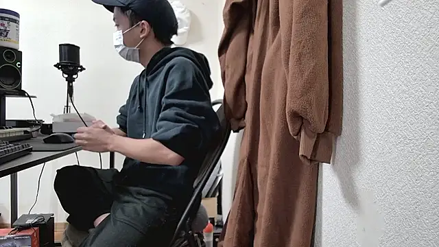 Snapshot of RYUTA_9911 chatting on November 5, 2025, 3:28 am RYUTA 9911 online show from November 5, 2025, 3:28 am