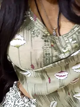 Snapshot of Neha_rani78 chatting on December 3, 2025, 1:24 am Neha rani78 online show from December 3, 2025, 1:24 am