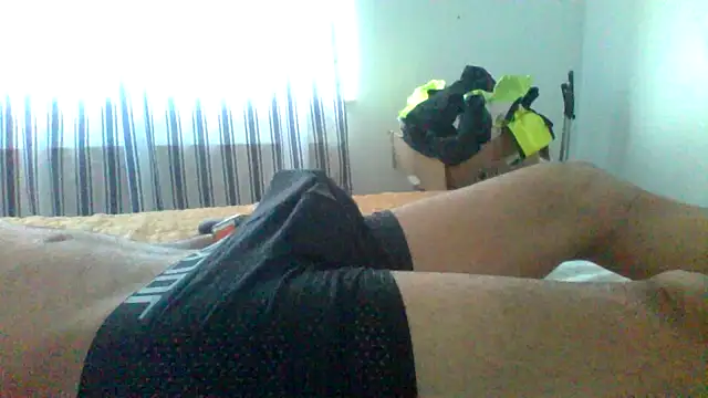 Snapshot of Camiin20 chatting on February 20, 2026, 3:12 pm Camiin20 online show from February 20, 2026, 3:12 pm