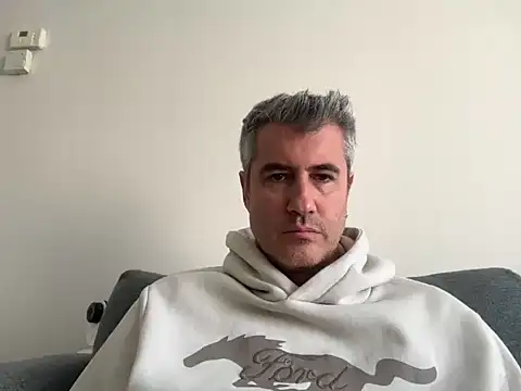 Snapshot of aprendiendo44 chatting on November 3, 2025, 2:29 pm aprendiendo44 online show from November 3, 2025, 2:29 pm