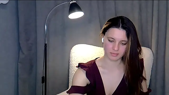 Snapshot of KiraHoney chatting on May 22, 2026, 7:41 pm KiraHoney online show from May 22, 2026, 7:41 pm