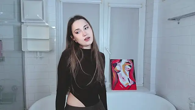 LeenaPuita online show from November 27, 2025, 6:10 pm