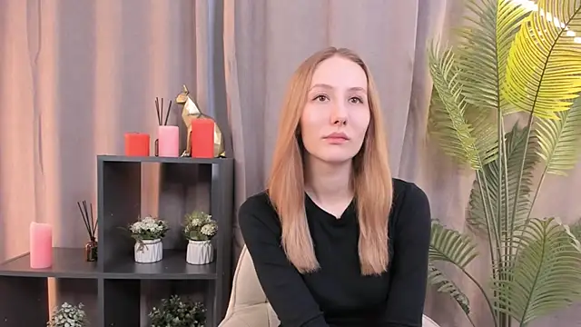 Snapshot of NikoleOwen chatting on November 14, 2025, 8:24 am NikoleOwen online show from November 14, 2025, 8:24 am