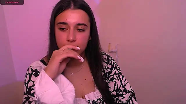 AlinaDoll  online show from November 4, 2025, 10:14 am