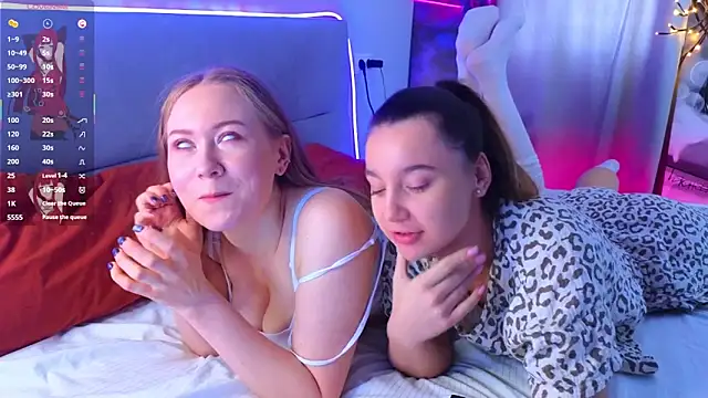 Snapshot of LauriePerez chatting on February 18, 2026, 8:54 am LauriePerez online show from February 18, 2026, 8:54 am