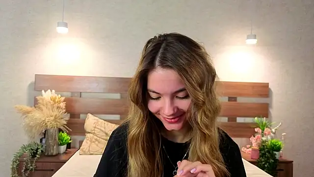 Snapshot of MargieDavidson chatting on February 8, 2026, 8:40 am MargieDavidson online show from February 8, 2026, 8:40 am