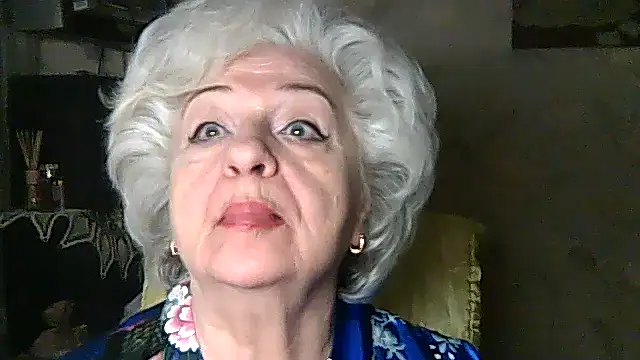 ValeriaKroww online show from March 18, 2026, 4:37 am