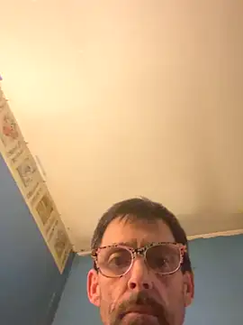 biggdaddyandqueenn online show from December 14, 2025, 7:58 am