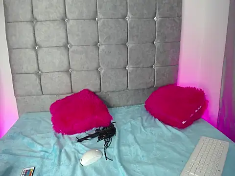 Snapshot of chayli_x chatting on November 4, 2025, 8:19 pm chayli x online show from November 4, 2025, 8:19 pm