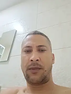 Arrombador20 online show from June 6, 2026, 1:43 am