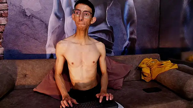 ZyroNight online show from November 5, 2025, 5:13 pm