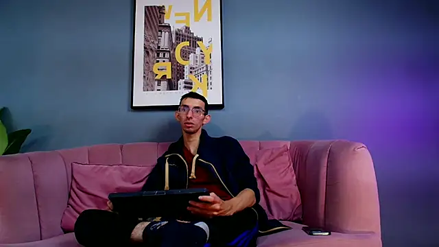 ZyroNight online show from January 7, 2026, 7:27 pm